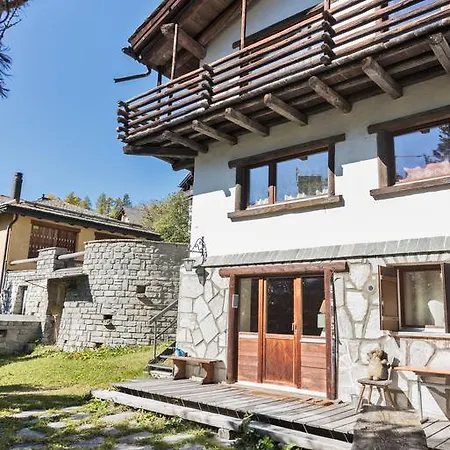 Chesa Ilaria - فندق *