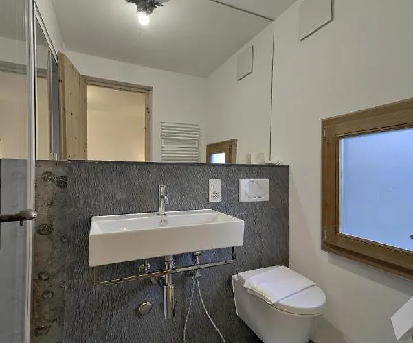 Chesa Ilaria - فندق